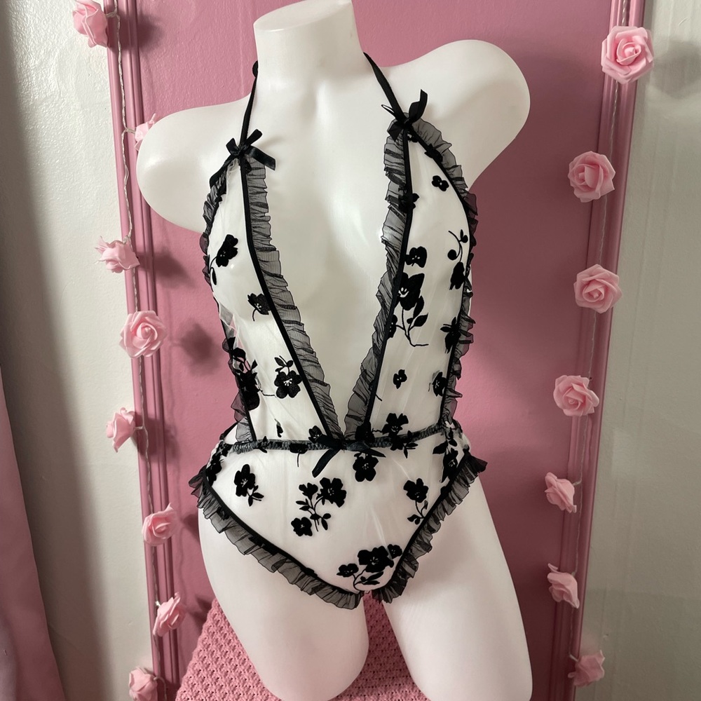 NEW - body top bodysuit lingerie floral black see-trough - sexy one piece